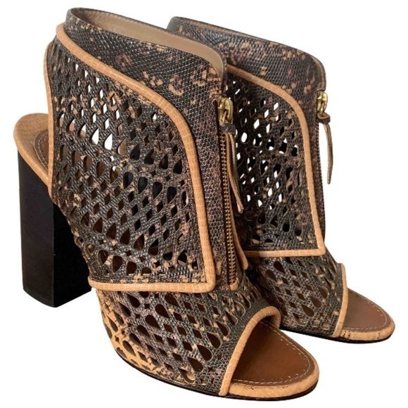 Proenza Schouler Zip Front Laser Cut Leather Booties Size 8.5 - Picture 1 of 8